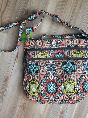 NWT Vera Bradley Triple Zip Hipster Crossbody Bag Sierra pattern